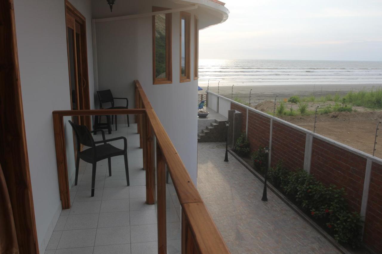 El Ocaso Oceanfront Apartment Каноа Екстериор снимка